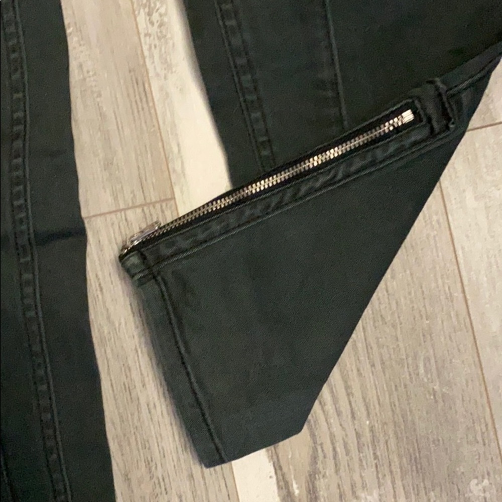 Abercrombie pants - Picture 4 of 5